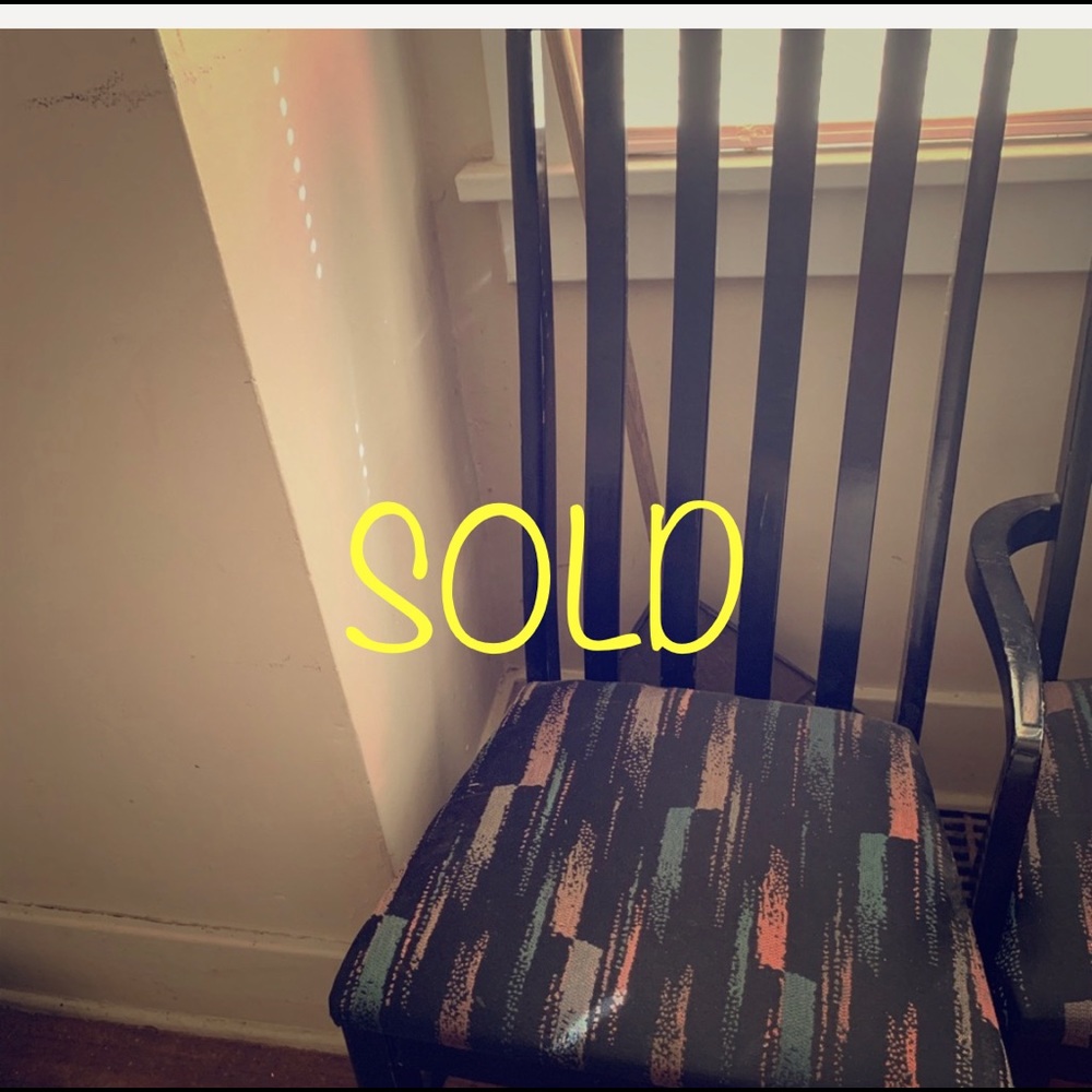 4 Kitchen/Dining Room Table Chairs